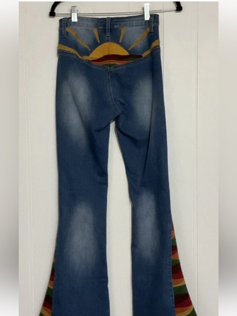 Festival-Ready High-Rise Flare Jeans in Blue with Sunset Embroidery - Picture 3 of 7